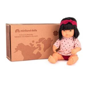 Muñeca Asiática con conjunto de ropa